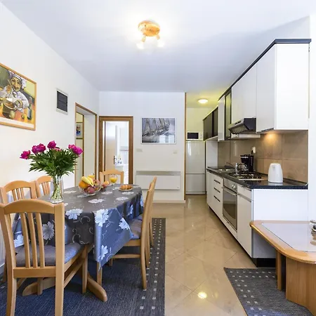 Tija - Two Bedroom With Balcony And Partial Sea View A4 2 Apartment Dubrovnik